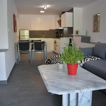 Lovely Bungalow For Four Close To Beach And City In Torrevieja Exterior foto