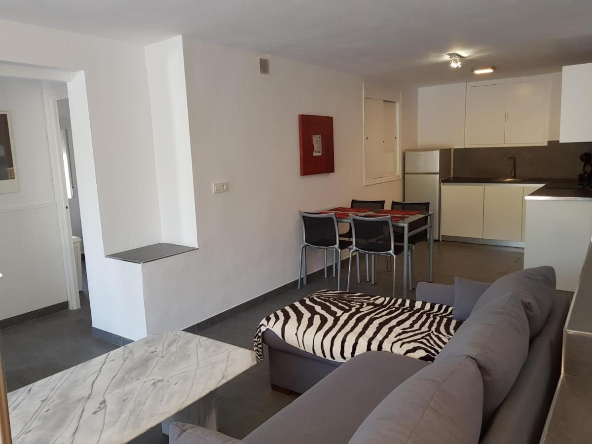 Lovely Bungalow For Four Close To Beach And City In Torrevieja Exterior foto